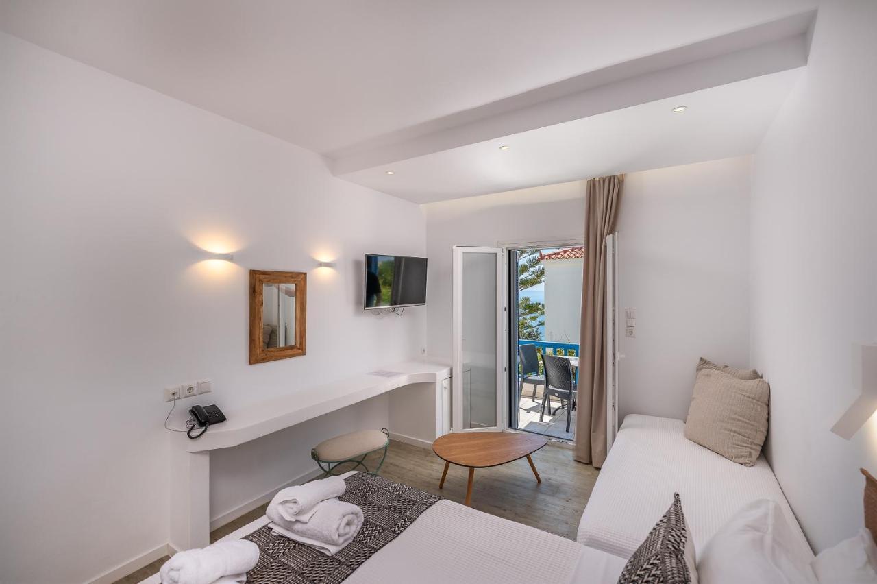 Blue Bay Resort Village Batsi Exterior foto