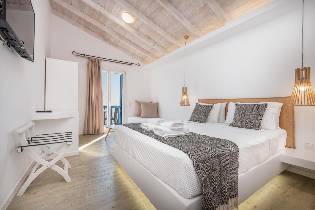Blue Bay Resort Village Batsi Exterior foto